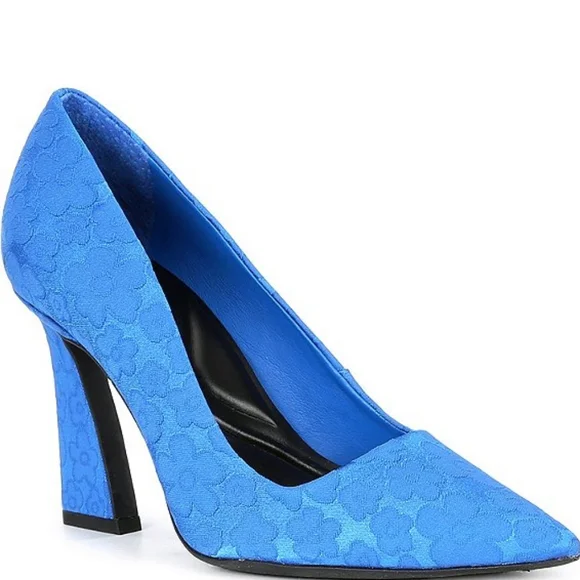 Gianni Bini Women's Self-Made Daisy Satin Blue Closed Toe Pumps Size 8.5 - Picture 1 of 7